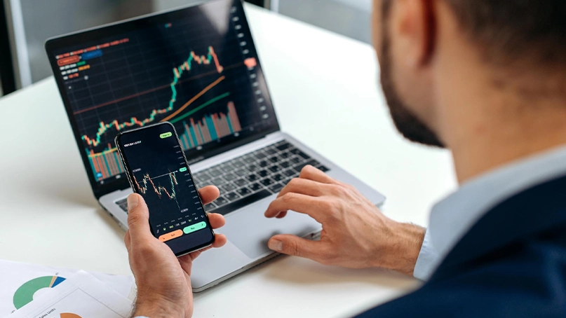 Plataforma de Trading de Eldros Lutharis